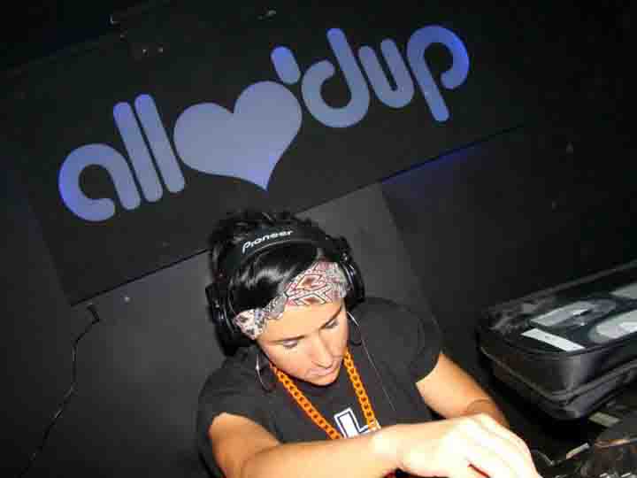 WORCESTER NIGHTLIFE - all❤'dup with Hannah Wants - 15 Dec. 2012